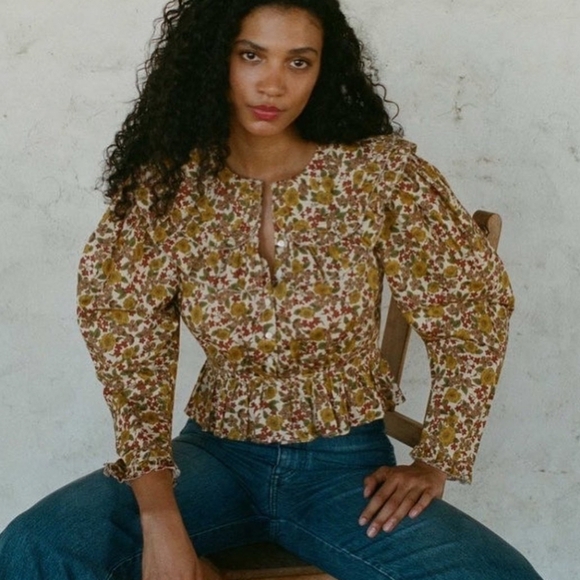 Floral Ruffle Blouse - Picture 2 of 4